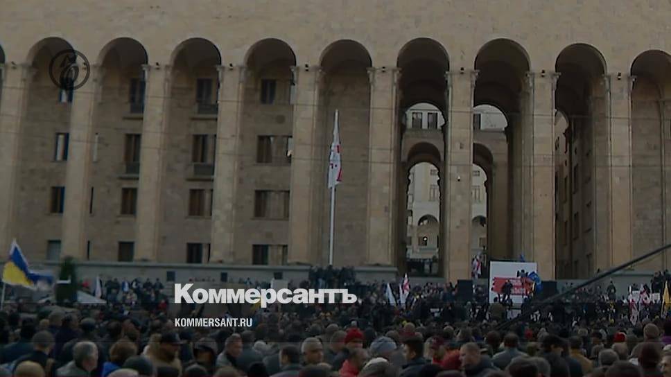 В Тбилиси проходит масштабный антиправительственный митинг