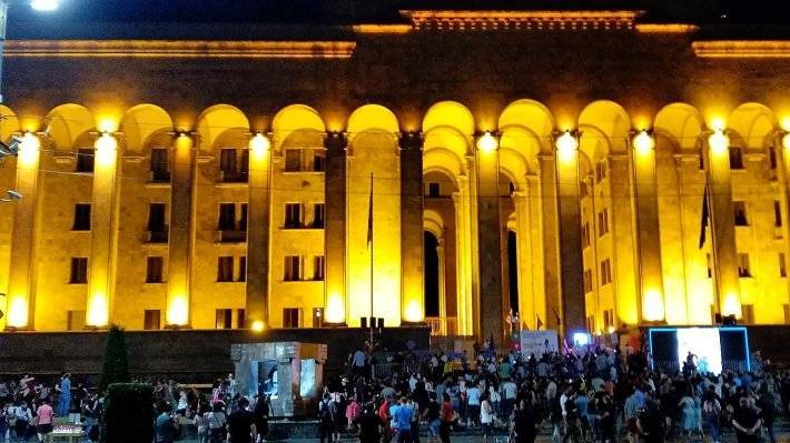 МВД призвало митингующую в Тбилиси оппозицию соблюдать порядок