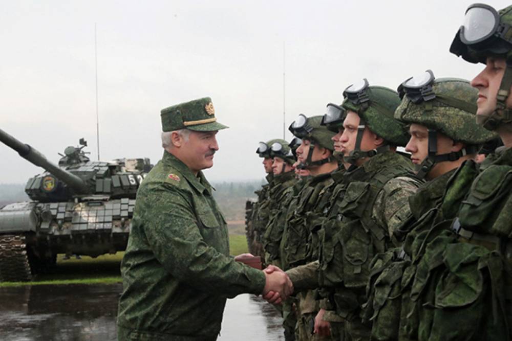 Лукашенко: Белоруссия никогда не выдвинет танки против Польши и Украины
