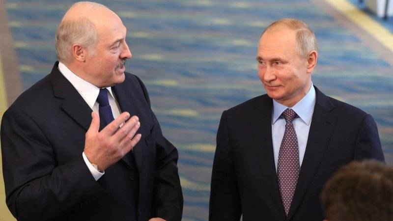 Лукашенко признался, что общаться с Россией приятнее, чем с Западом