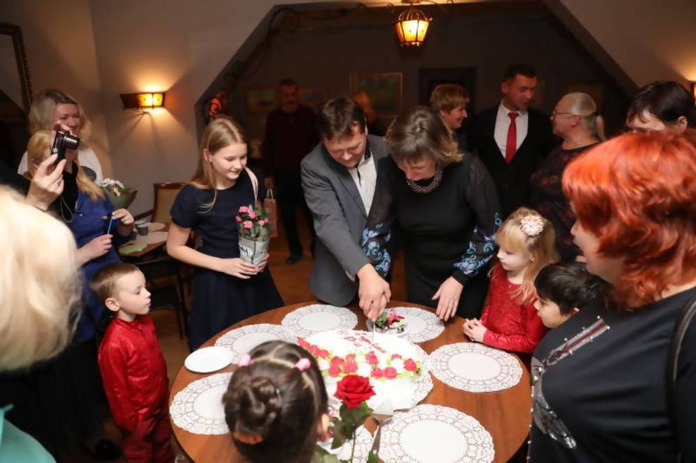 В Архангельске родители приемных детей рассказали, как научиться жить позитивно