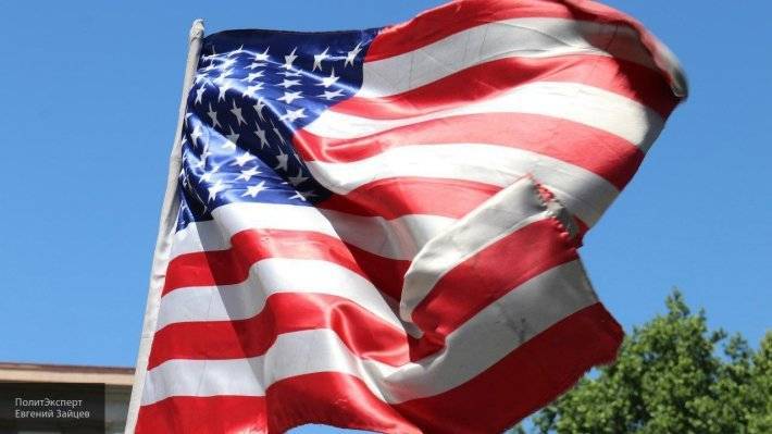 Пушков назвал причину появления флагов США на линии соприкосновения в Донбассе