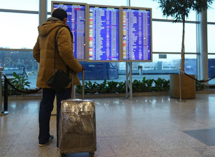 Почти 40 рейсов задержано и отменено в столичных аэропортах