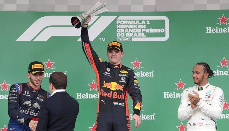 Гонщик «Ред Булл» Ферстаппен выиграл Гран-при Бразилии