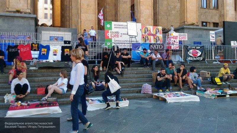 Акции протестов в Тбилиси поддерживают порядка 7 тыс. человек, заявили в МВД Грузии