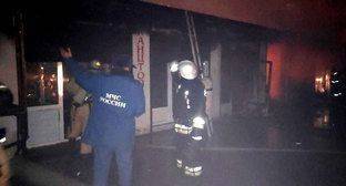 Около 20 торговых точек сгорели на рынке в Махачкале