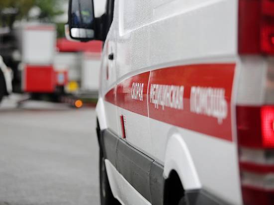 Мужчина избил беременную женщину в трамвае в Москве