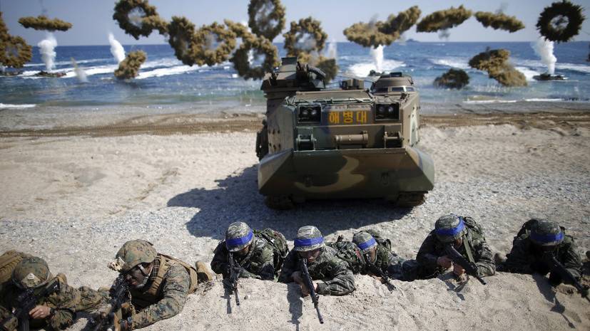 «Уступка за уступку»: почему США отложили совместные с Южной Кореей военные учения