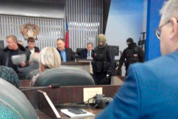 В Алтайском крае ФСБ задержало чиновников прямо во время совещания