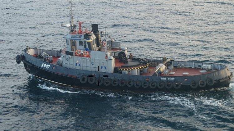 Украинские буксиры идут к мысу Такиль для передачи кораблей