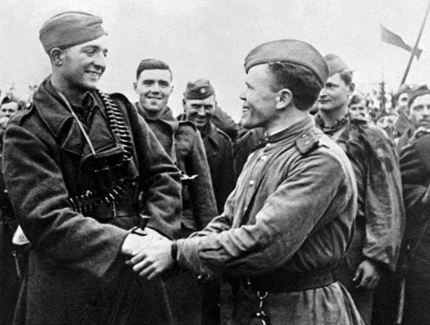 Красная армия показала всему миру пример стойкости и мужества – генерал Вист