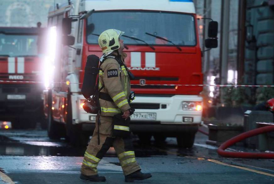Пожар на складе на северо-западе Москвы потушен