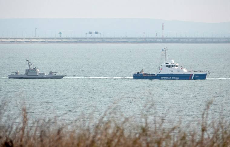 РФ начала передачу задержанных в Керченском проливе кораблей ВМС Украины