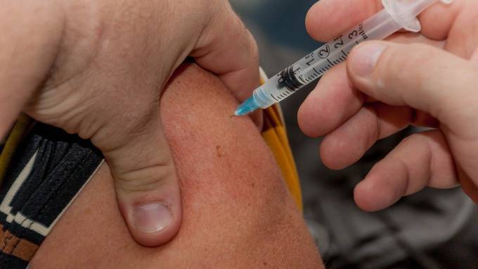 В Петербург поступила дополнительная партия четырёхвалентной вакцины против гриппа