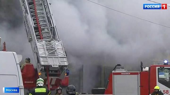 Крупный пожар в Строгине потушили чуть больше чем за час