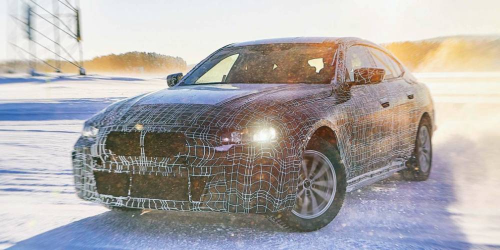 Новый электроседан BMW получит агрегат с отдачей «турбовосьмерки»
