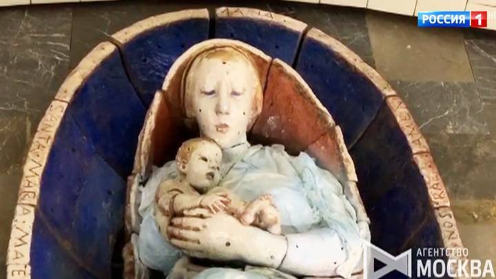 Статуя Мадонны в московском метро пострадала от рук вандала