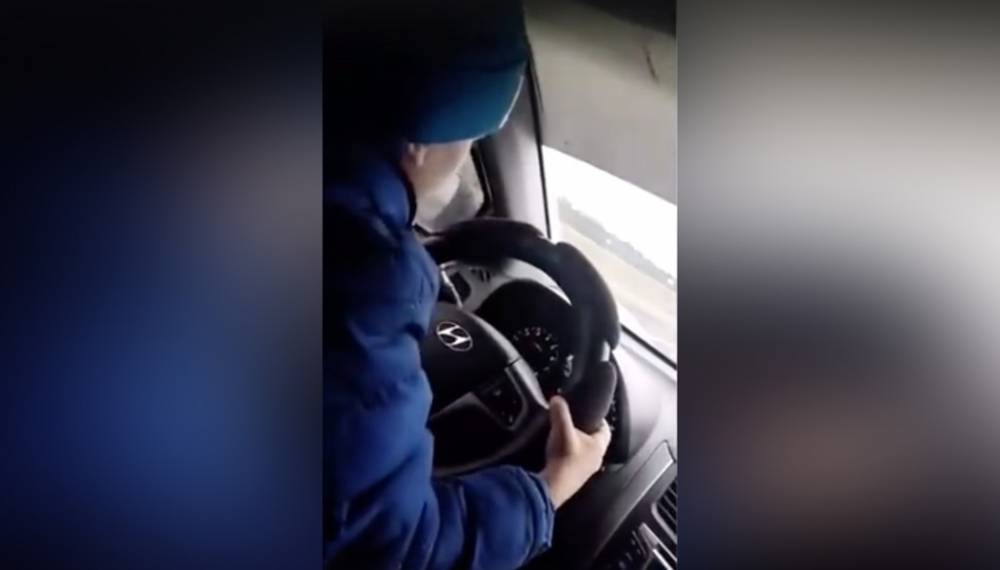 Бастрыкин поручил проверить данные СМИ об управлявшем машиной в Татарстане ребенке