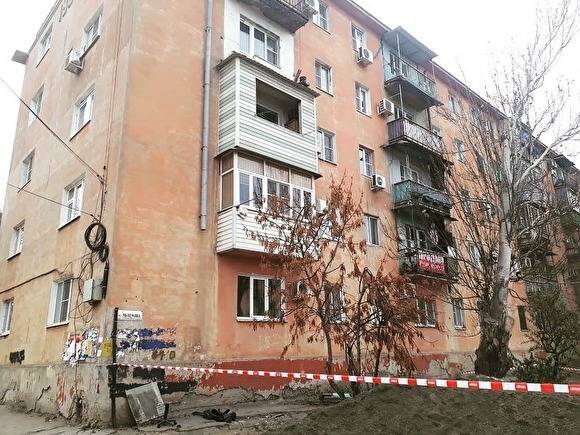 В Астрахани балкон рухнул после драки собутыльников, один человек погиб