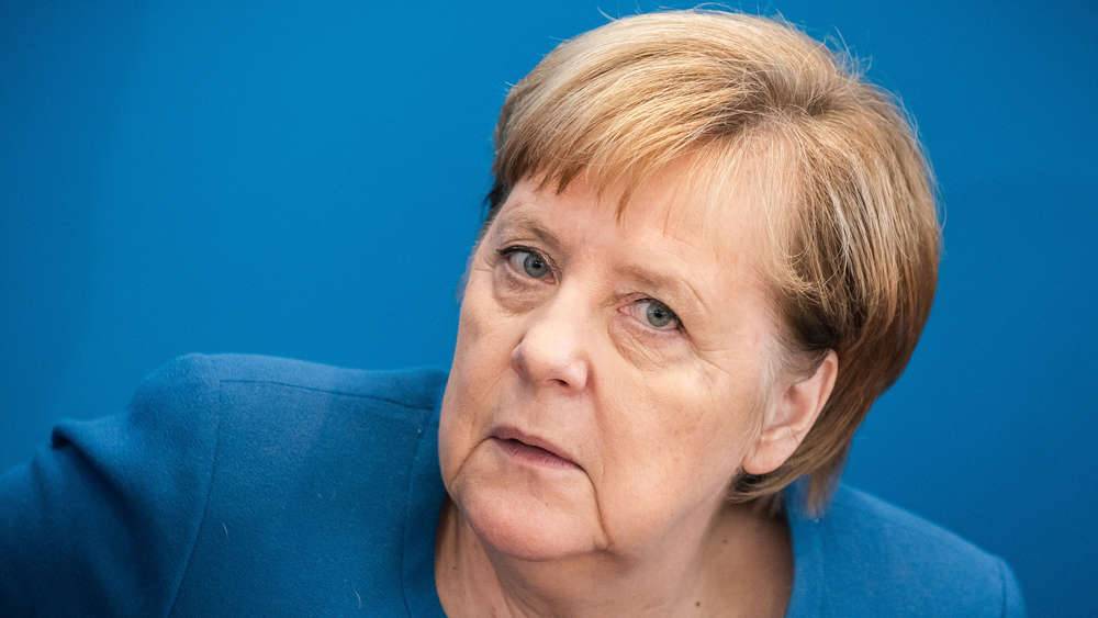 Меркель знала, что беженцы приведут Германию к кризису