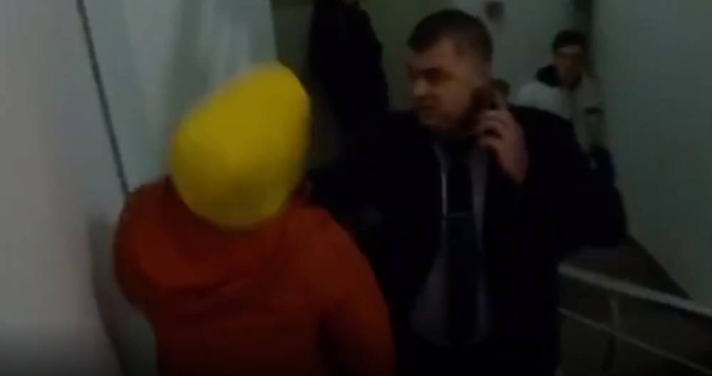 В сети появилось видео драки руферов с охранниками башни "Москва-Сити"