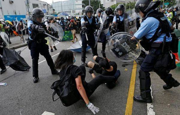 На фоне акций протеста в Гонконге сменили главу полиции
