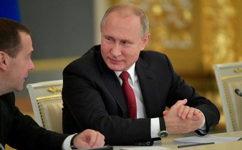 Путин поручил кабмину представить предложения по проекту моста через реку Лену