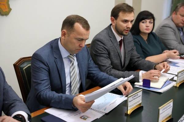 Шумков назначил чиновников на ключевые посты в правительстве Зауралья