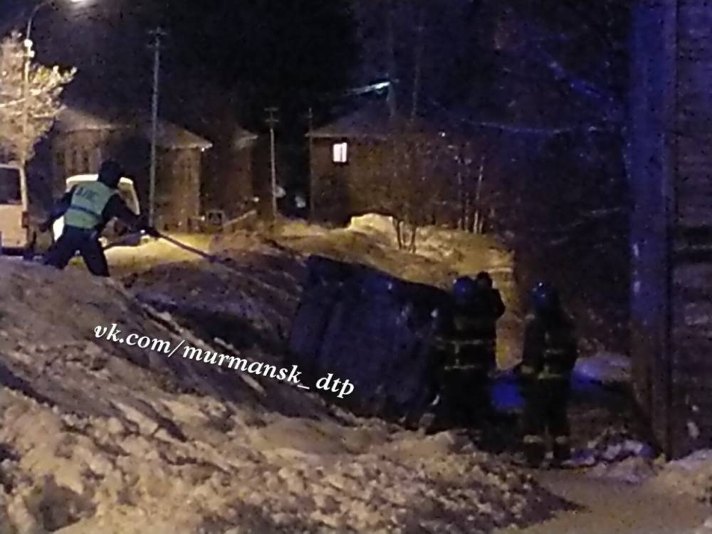 В Мурманске в ночном ДТП с «перевертышами» пострадали двое