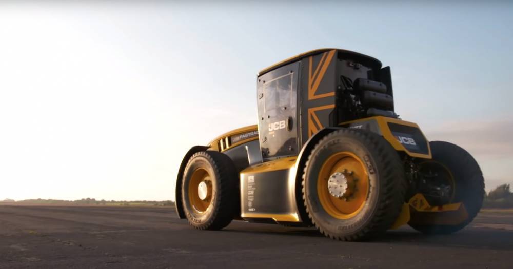 1000-сильный трактор установил новый рекорд скорости