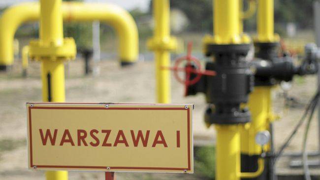 В Польше считают, что переплачивают за газ из России 1 млрд злотых в год
