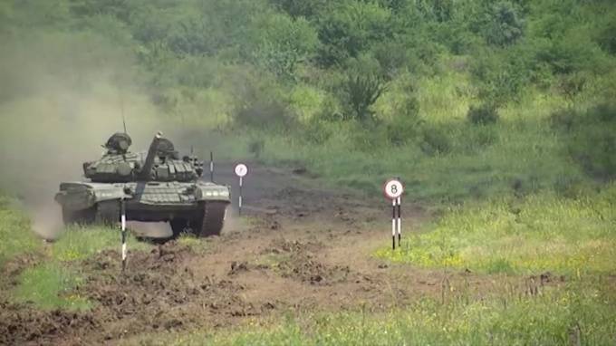 Начались испытания управляемого снаряда для танка "Армат"
