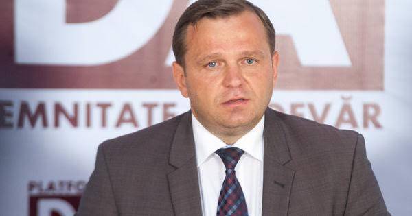 Нэстасе обвинил президента Молдавии в измене Родине