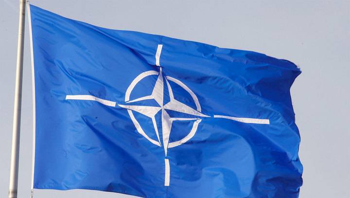 НАТО: передача кораблей Украине будет способствовать нормандским переговорам