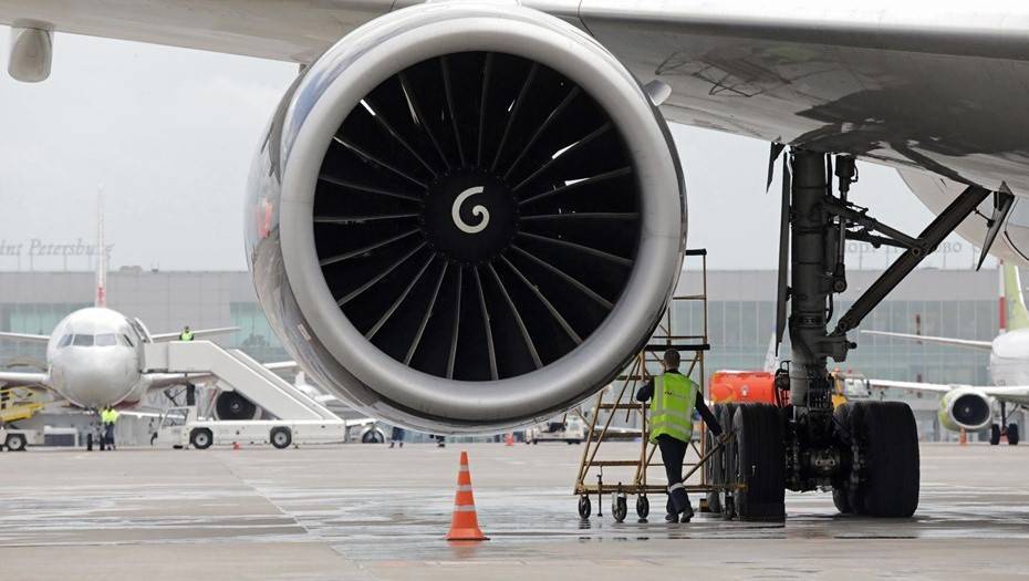 Правительство обеспокоилось замедлением роста внутренних авиаперевозок из-за цен на топливо