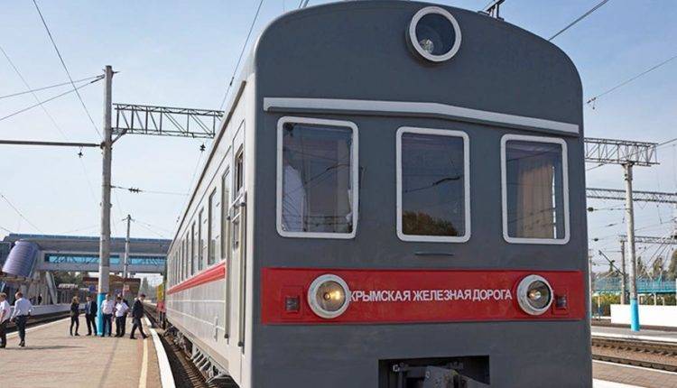 Аксенов рассказал о планах расширить маршрутную сеть поездов в Крыму
