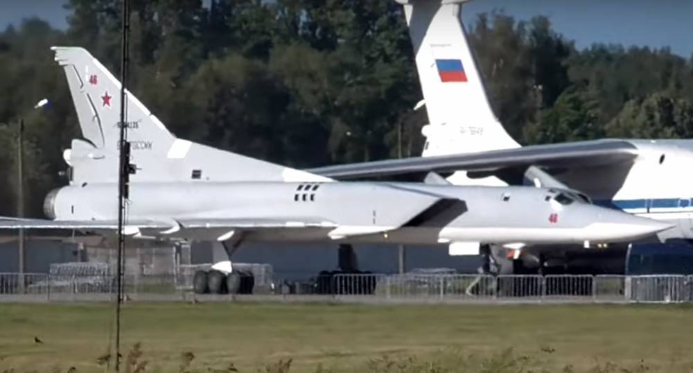 СМИ: Россия сняла с консервации ракетоносец Ту-22М3