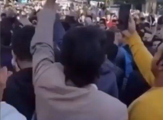 Протесты в Иране продолжаются, несмотря на жестокое подавление