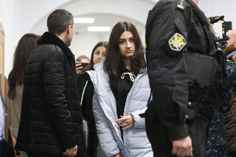 Сестры Хачатурян попросили рассмотреть их дело судом присяжных