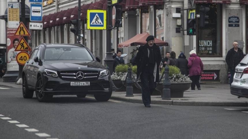 Сергей Боярский прокомментировал сообщения об аварии с участием Mercedes отца