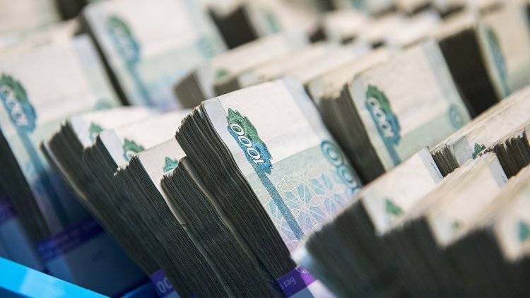 В Германии заявили о возвращении рубля на мировую арену