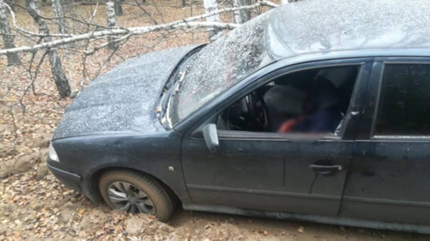 Обезглавленное тело водителя легкового автомобиля нашли в лесу под Воронежем