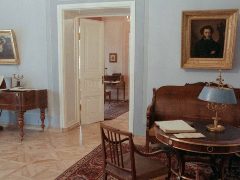 Квартиру Александра Пушкина в Санкт-Петербурге продают за 55 млн рублей