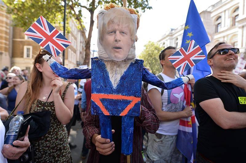 В Лондоне на митинг вышли противники Бориса Джонсона
