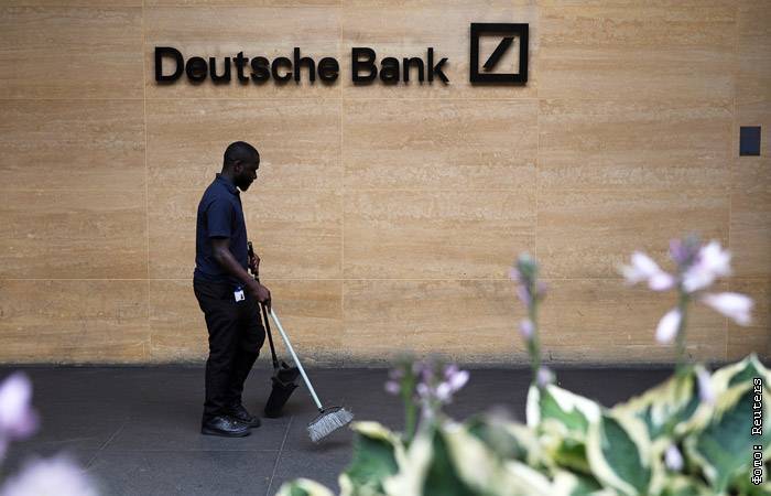 WSJ узнала о конфликте в Deutsche Bank в связи со сделкой с сыном экс-министра из России