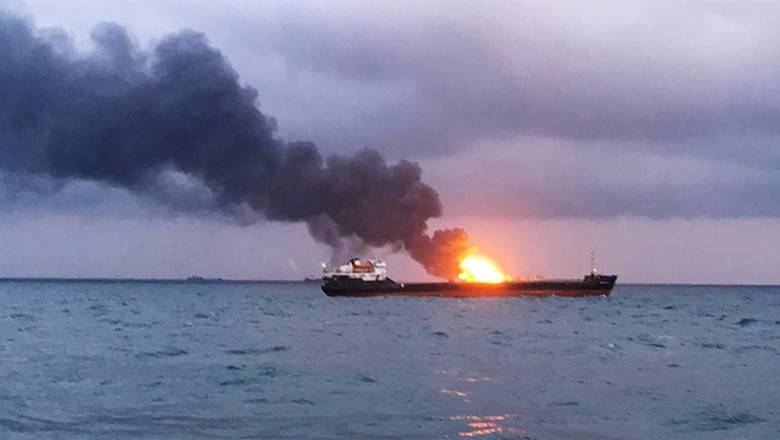 Три человека погибли в результате взрыва на танкере "Залив Америка" в Находке