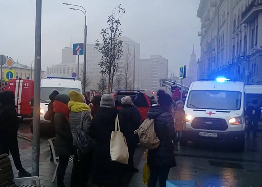 Движение по Садовому кольцу восстановили после пожара на Большой Сухаревской площади