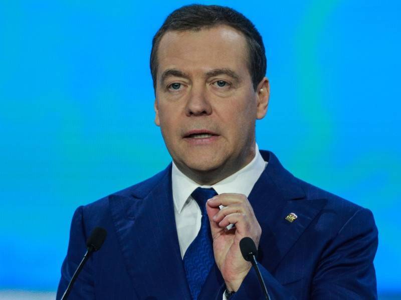 Медведев призвал увеличить доли расчётов в нацвалютах стран ШОС