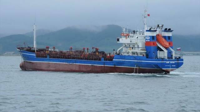 Третий член экипажа погиб в результате хлопка на танкере в Находке