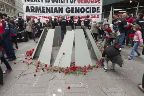 Азербайджан осудил резолюцию США о признании геноцида армян